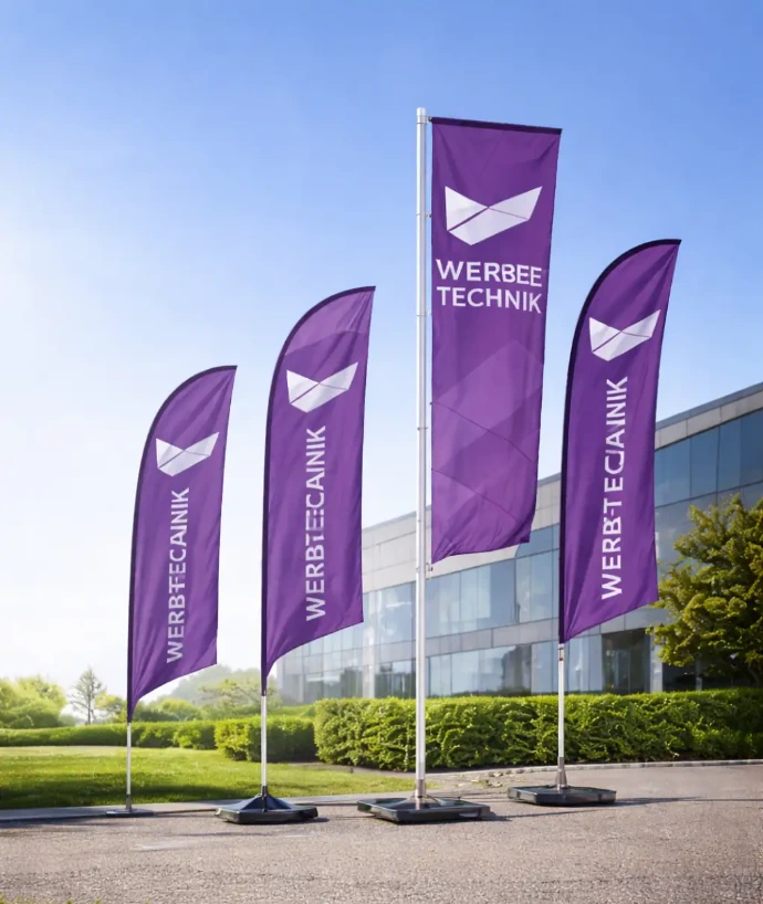 Flaggen und Beachflags als Werbeträger im Außenbereich im Raum Bruck, Baden von MoJo Graphix